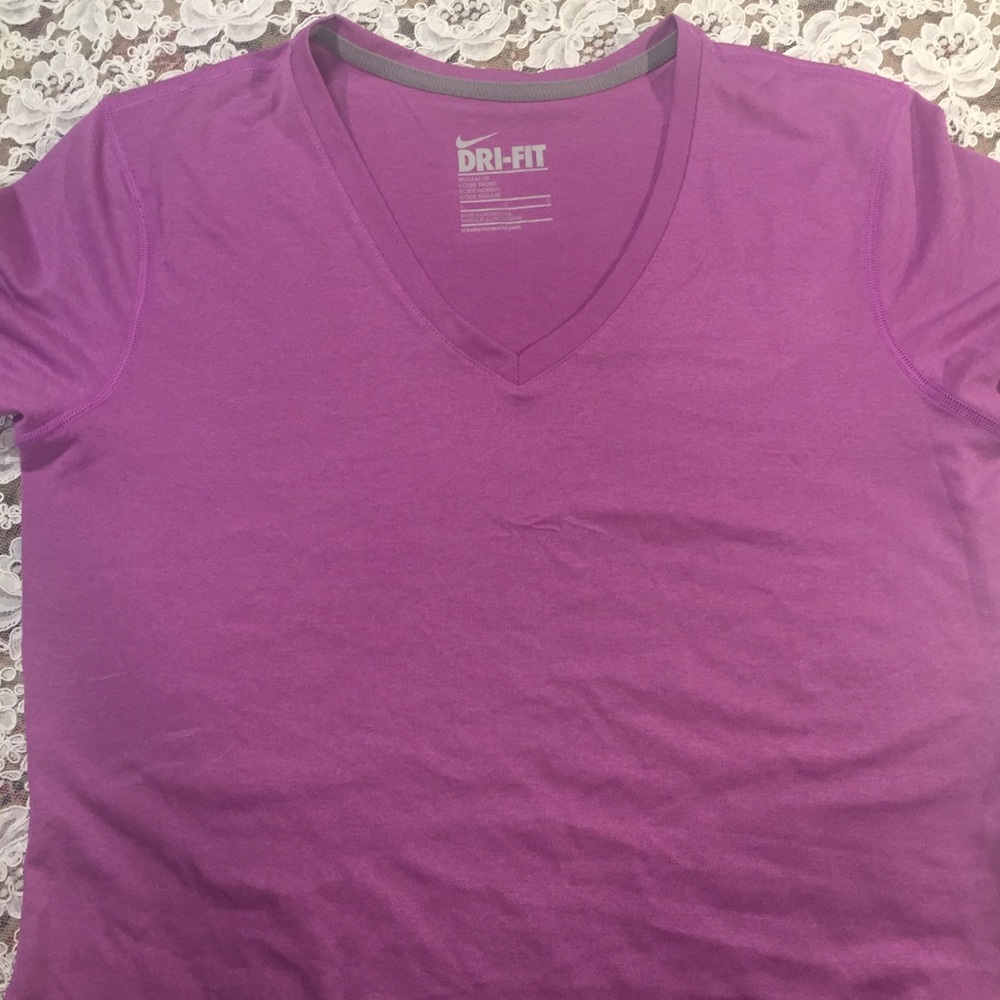 [Nike] purple dri fit regular v neck tee shirt L